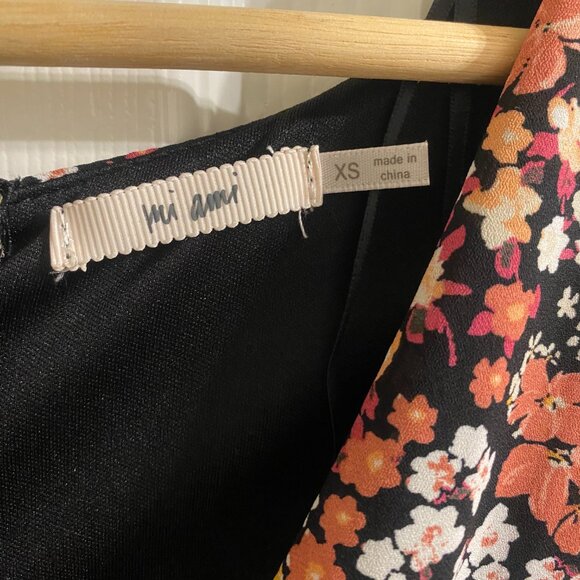 Francesca's Mi Ami Long Sleeve Floral Romper - Picture 4 of 4